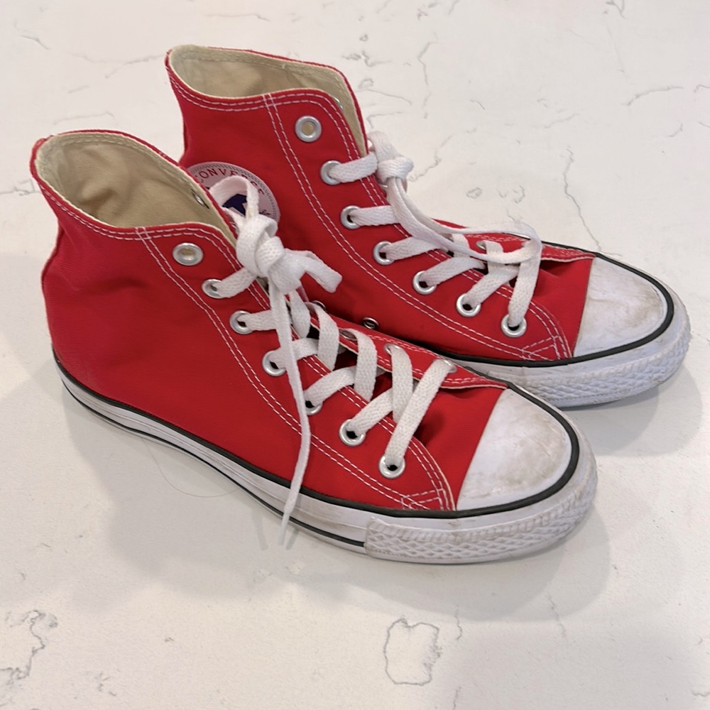 Red converse